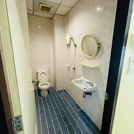 Br-guesthouse 2*