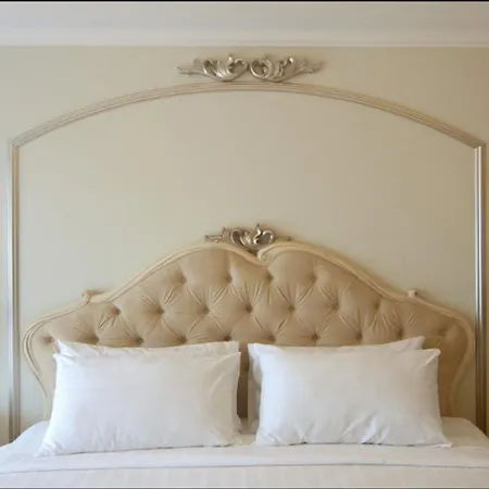 Hotel Lk Noble