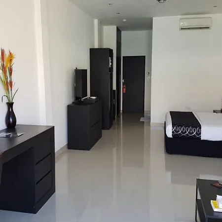 โรงแรม East 3*