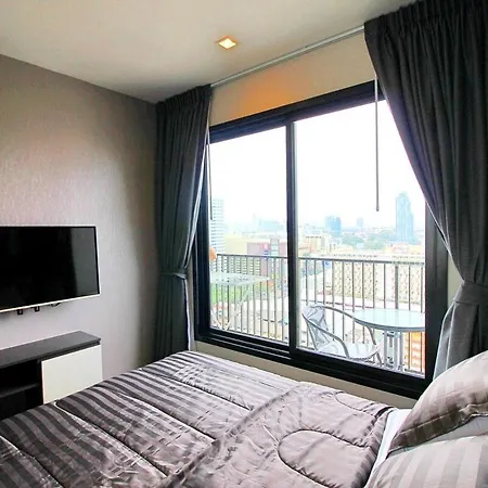 อพาร์ทเม้น The Base - Large Luxury, 1 Bedroom, Sea View - Centre - 963 *