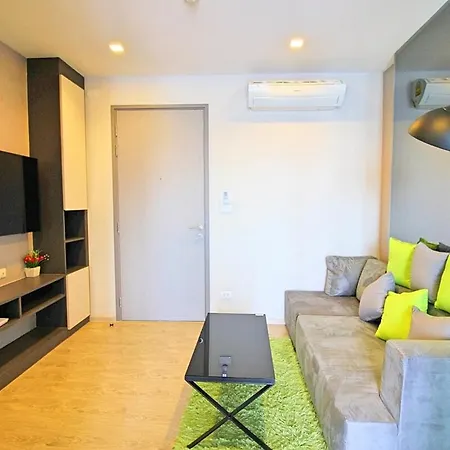 The Base - Large Luxury, 1 Bedroom, Sea View - Centre - 963