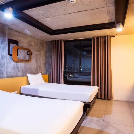 B2 South โรงแรม