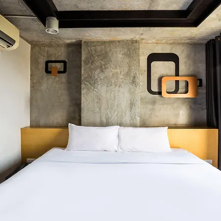 โรงแรม B2 South
