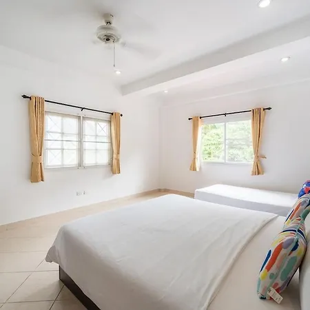 53 Wongamat 4br, 300m From The วิลล่า Pattaya