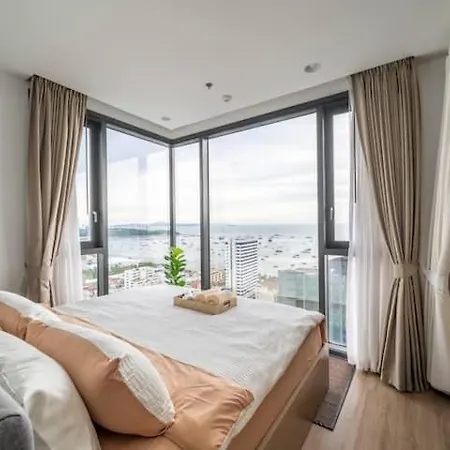 Luxury 2 Bed Sea View Bath Tub In Balcony Apartment *