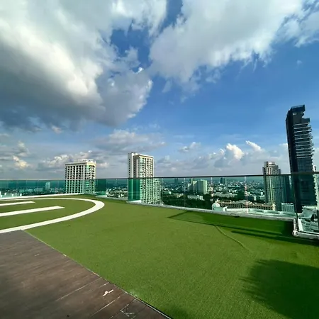Wong Amat Tower 1305
