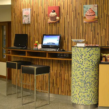 Hotel D Xpress