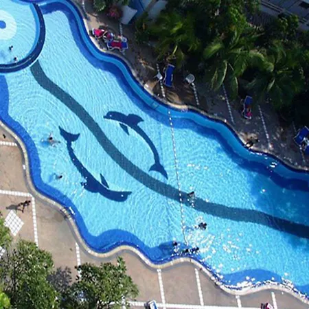 โรงแรม รายัล ทวินส์ พาเลซ 4*