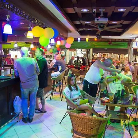 Harrys Bar & Restaurant Pattaya
