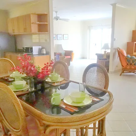Aparthotel Butterfly Garden Boutique Residences: Luxury & With Full Amenities Pattaya