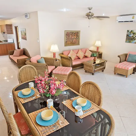 Butterfly Garden Boutique Residences: Luxury & With Full Amenities 3* Pattaya