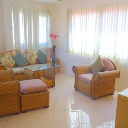 Aparthotel Butterfly Garden Boutique Residences: Luxury & With Full Amenities 3*
