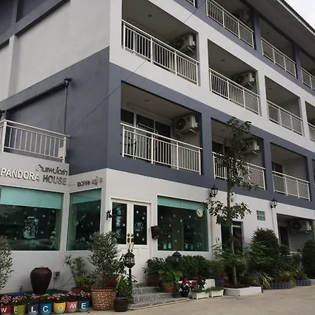 โอโย 75389 แพนโดร่า เฮาส์ 2*