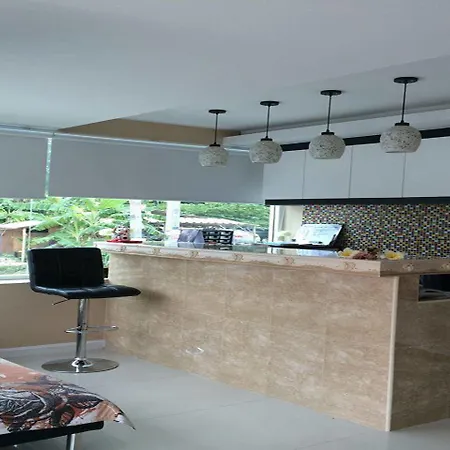 โอโย 75389 แพนโดร่า เฮาส์ โรงแรม