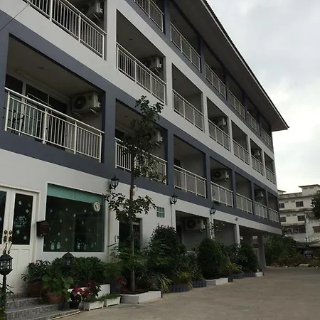 โอโย 75389 แพนโดร่า เฮาส์ 2* Pattaya