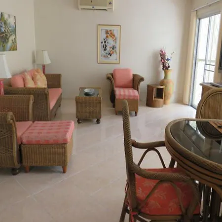 Butterfly Garden Boutique Residence: Luxury With Baths Hotel