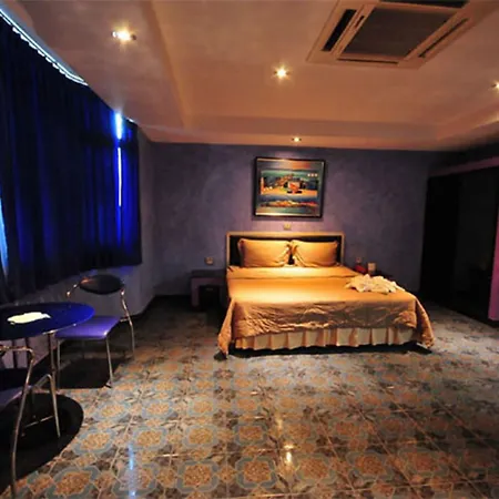 Koenig Mansion 4*