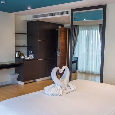โรงแรม Unique Regency 4*