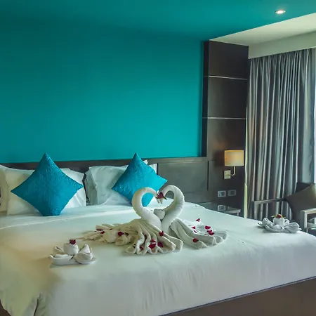 โรงแรม Unique Regency 4*