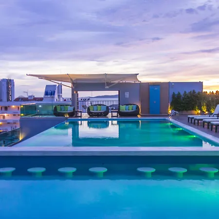 โรงแรม Unique Regency