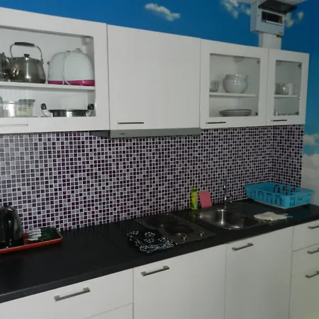 Neocondo 3*