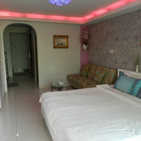 Neocondo Hotel 3*