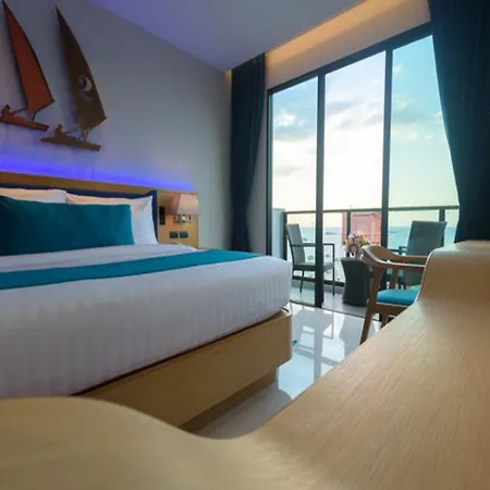 Deep Blue Z10 โรงแรม Pattaya