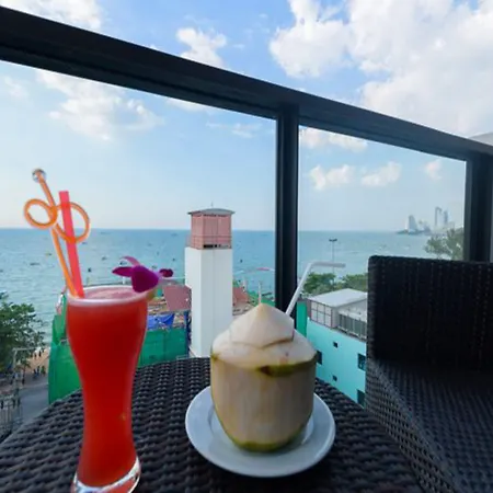Deep Blue Z10 โรงแรม Pattaya