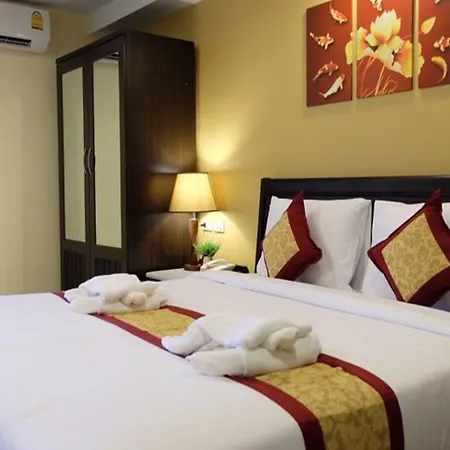 โรงแรม The Grand Day Night