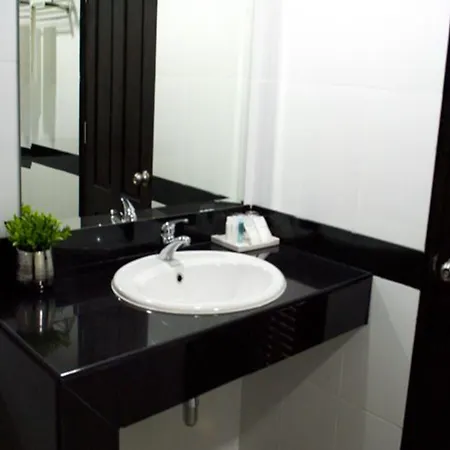 The Grand Day Night โรงแรม Pattaya