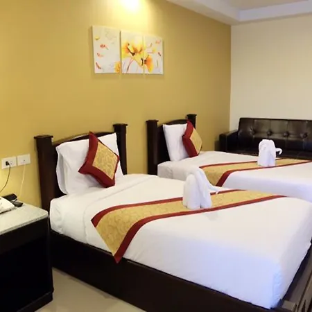 The Grand Day Night โรงแรม 3*