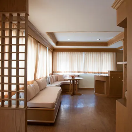 Lido Hotel 3*