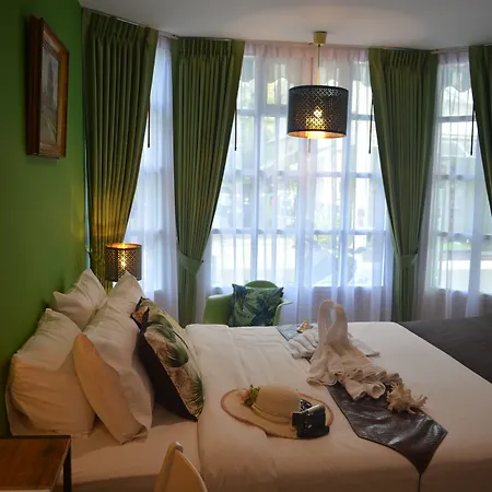 โรงแรม Pace 3*