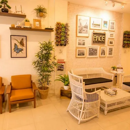 โรงแรม Pace