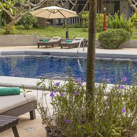 Hotel Let's Hyde & - Pool 4*
