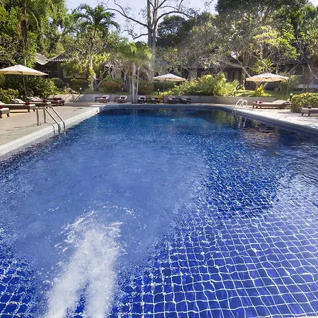 Hotel Let's Hyde & - Pool 4*