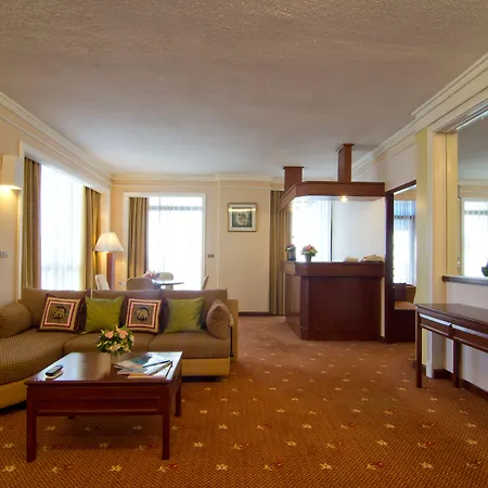 Ambassador Jomtien Wing โรงแรม 3*