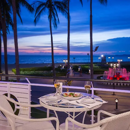 โรงแรม Ambassador Jomtien Wing