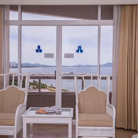 โรงแรม Ambassador Jomtien Wing 3*