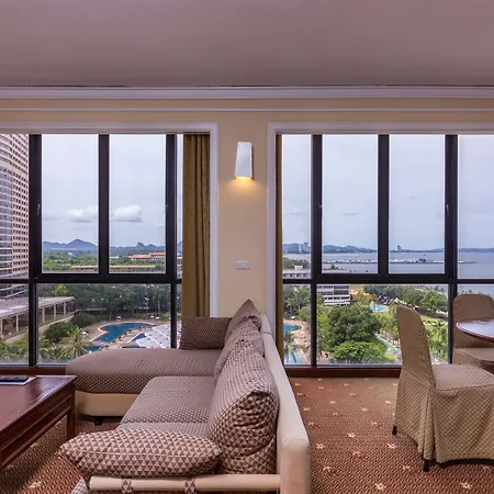 Ambassador Jomtien Wing โรงแรม 3*