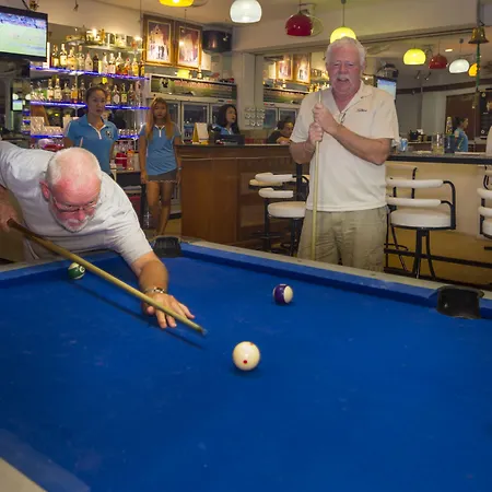 Traveller's Rest Sports Bar 4*