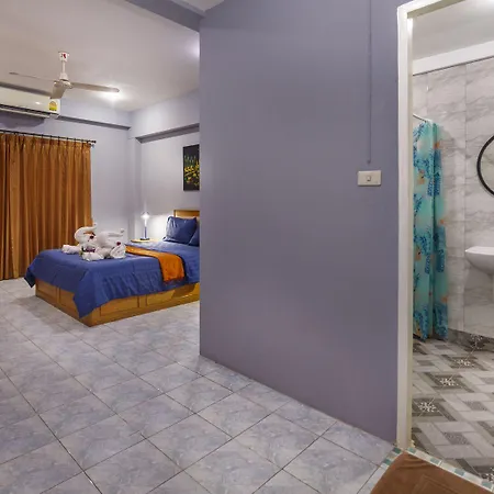Traveller's Rest Sports Bar 4*
