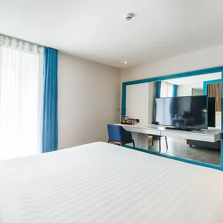 Citrus Grande By Compass Hospitality โรงแรม 5*