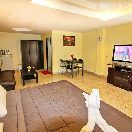 Phratamnak - 100 Meter From * Pattaya