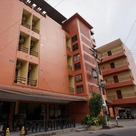 โรงแรม Utid Court 2*