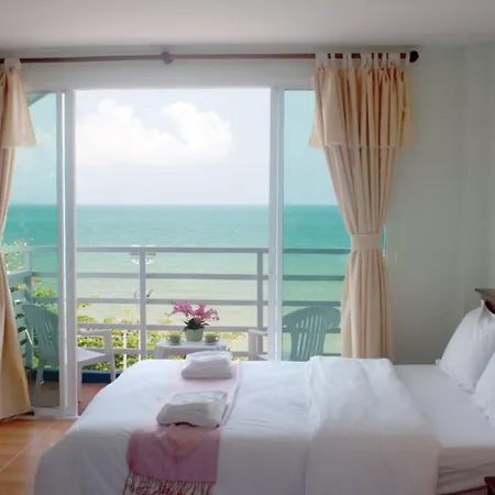 โรงแรม Blue House 2*