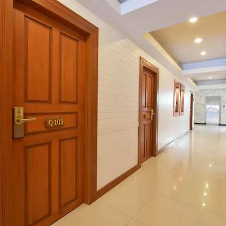 โรงแรม Oyo 109 Ozone Prime Pattaya