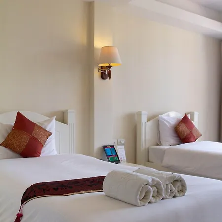 โรงแรม Oyo 109 Ozone Prime 4*