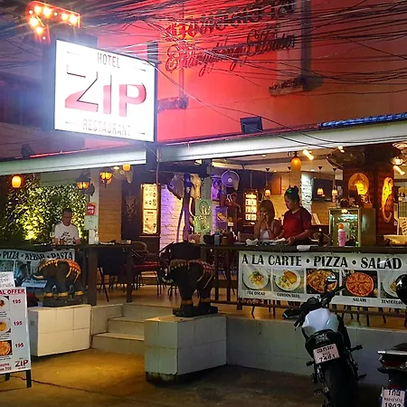 Zip & Restaurant 3*