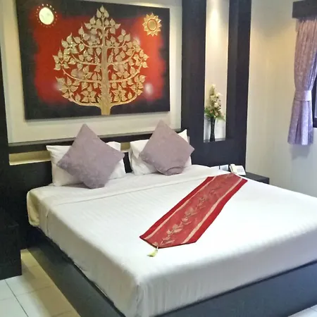 โรงแรม Zip & Restaurant 3*